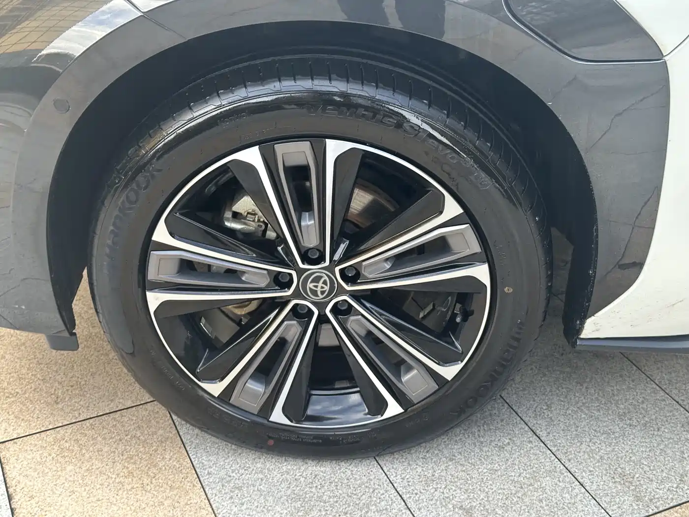 Toyota FAW Toyota bZ4X 2022 AWD High Performance Premium Edition фото 14