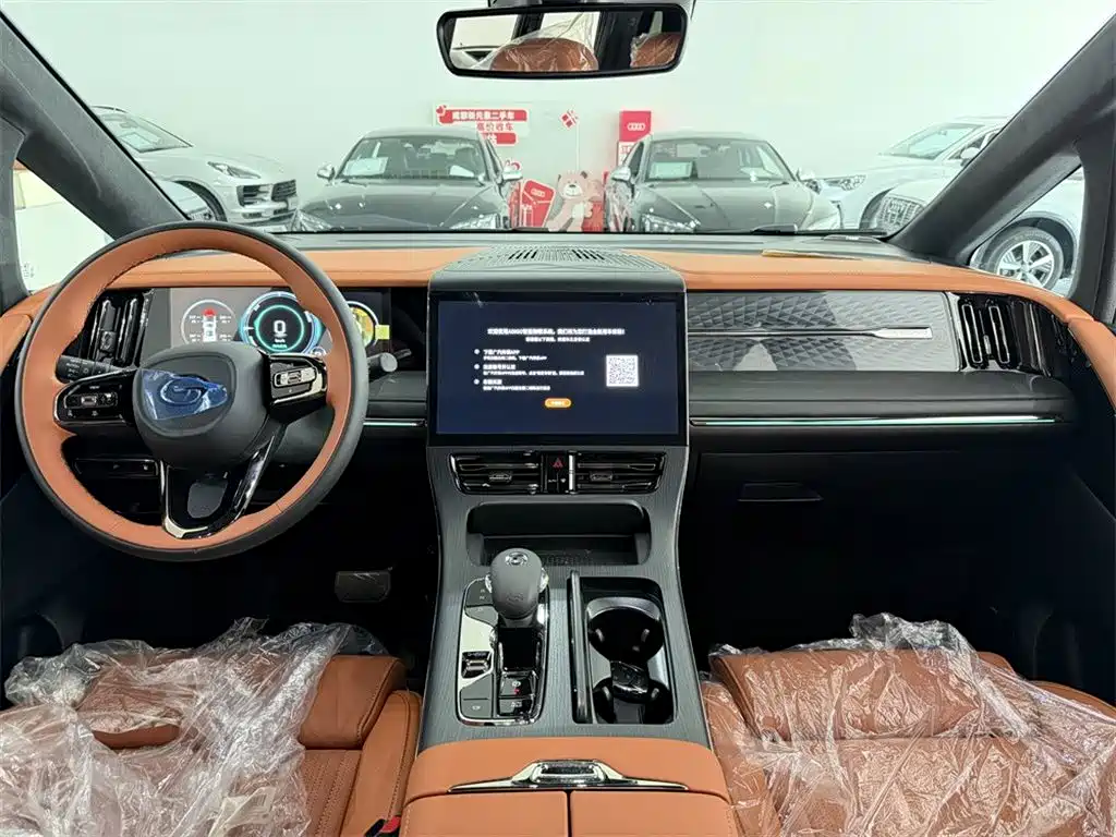 GAC Trumpchi Trumpchi E9 2025 Model E9 Super Fast Charging Champion фото 6