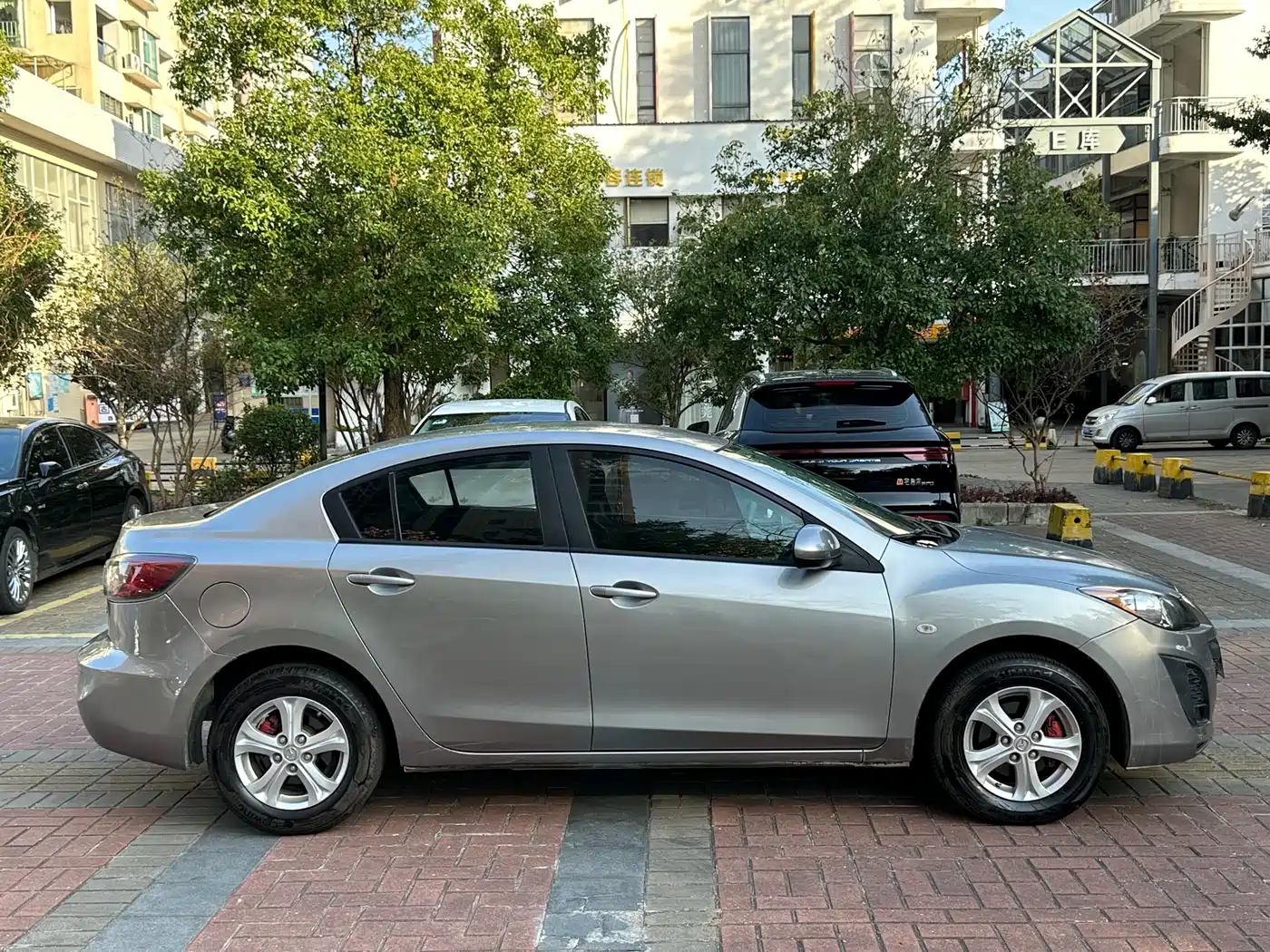 Mazda Mazda3 Axela 2011 2011 Sedan 1.6L Automatic Comfort