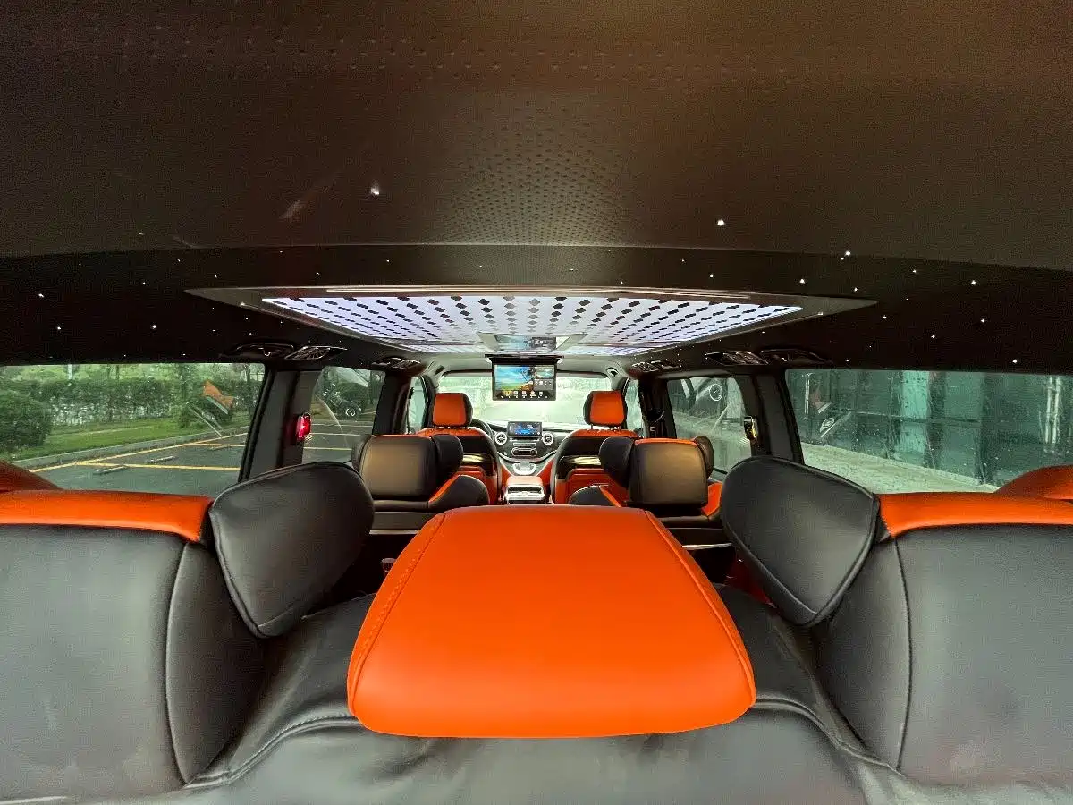 Mercedes-Benz Vito 2023 2.0T Elite 7-Seater фото 21