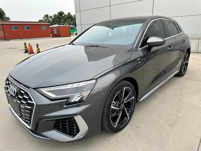 Audi A3 Рестайлинг, Sportback 35 TFSI, Стиль Спорт