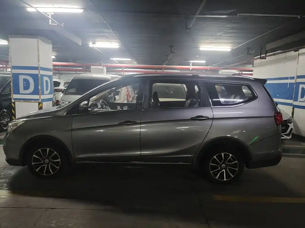Фото 5 - Baojun 730