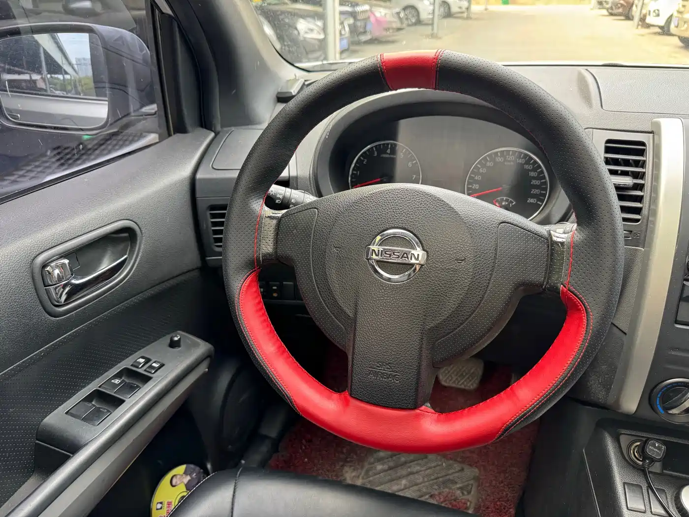صورة 5 - Nissan X-Trail