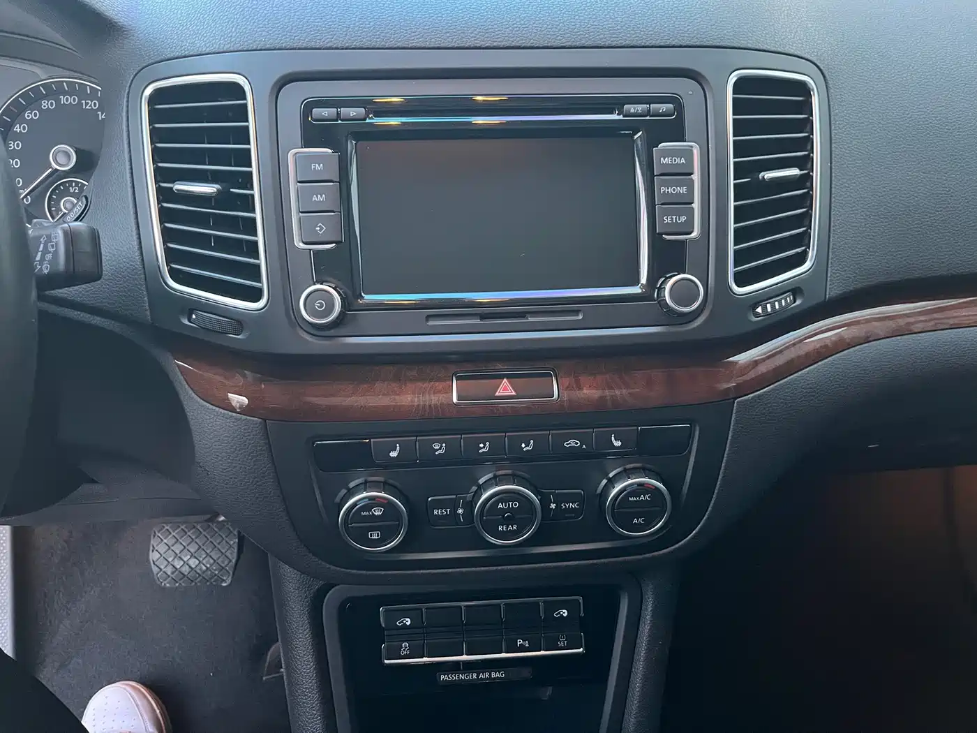 Volkswagen Sharan 2013 1.8TSI Comfort Euro IV фото 16