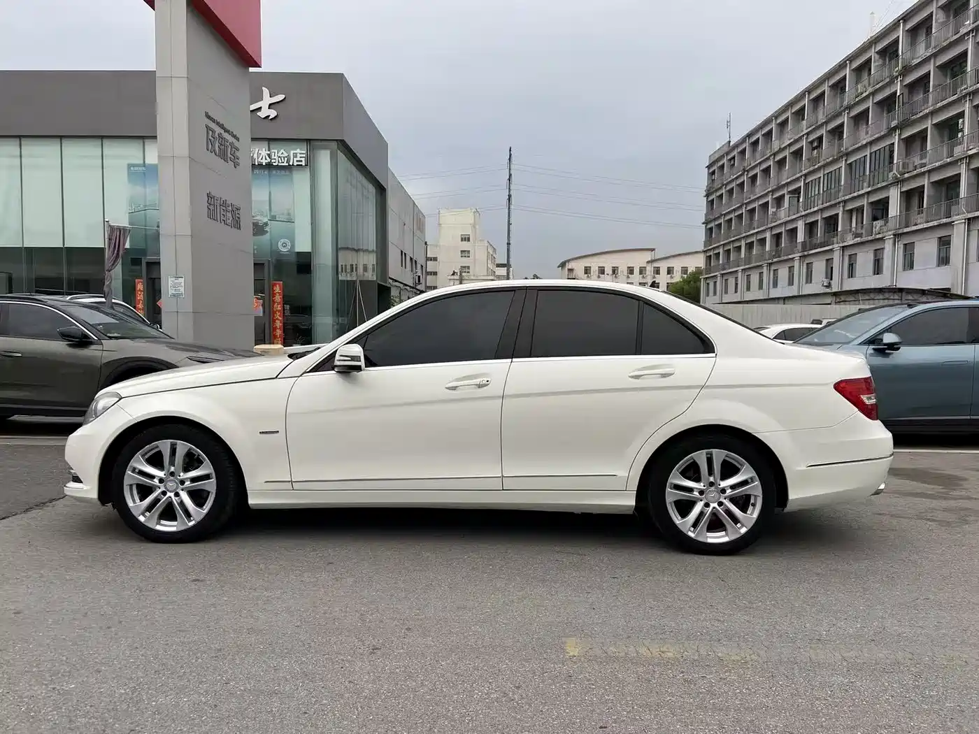 Mercedes-Benz C-Class 2011 C 200 CGI Fashion фото 7