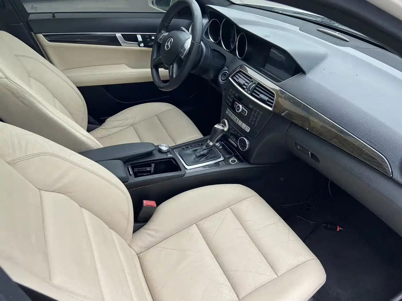 Mercedes-Benz C-Class 2011 C 200 CGI Fashion фото 13