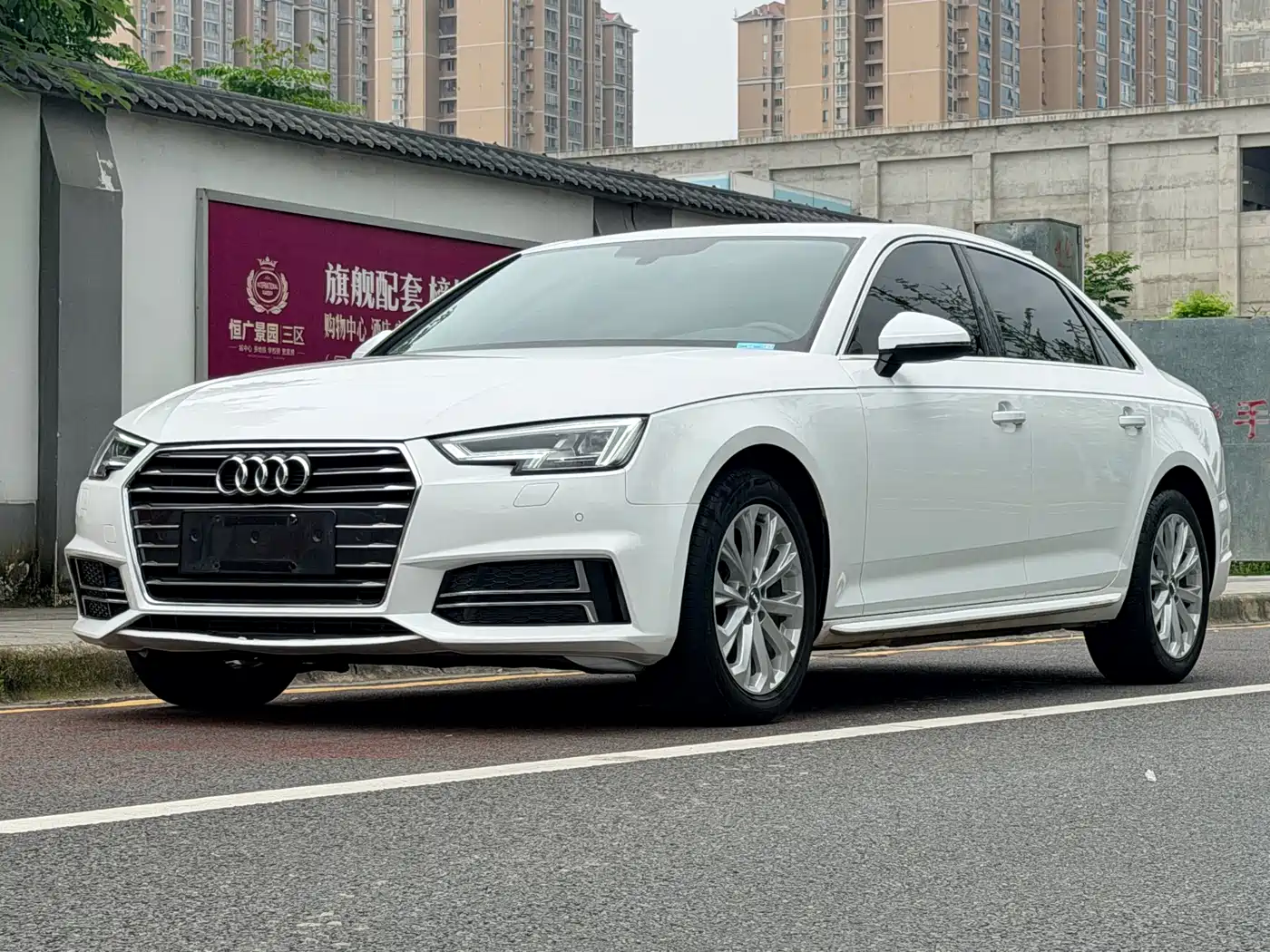 Audi A4L 2019 40 TFSI Progressive (China V)
