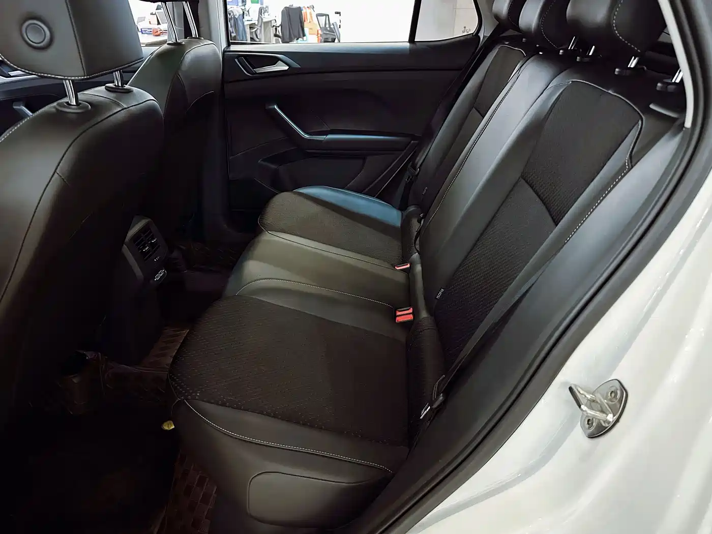 Volkswagen Tanying 2021 1.5L Automatic Smart Connect Edition фото 9
