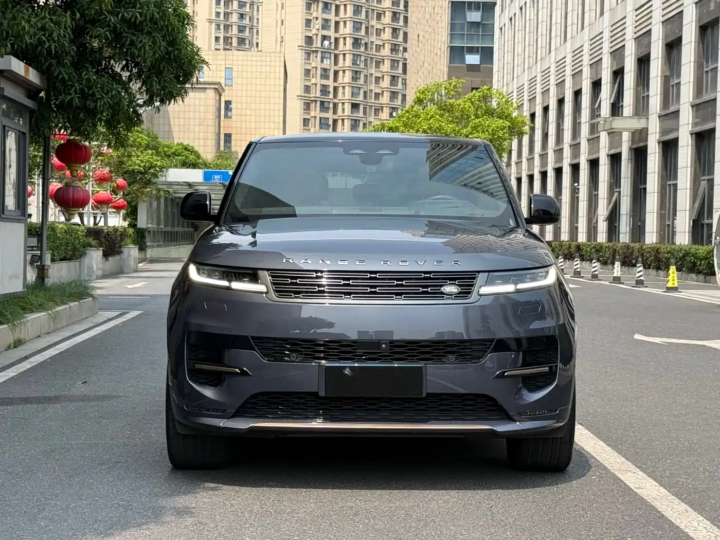 Land Rover Range Rover Sport 2023 400PS Dynamic HSE фото 2