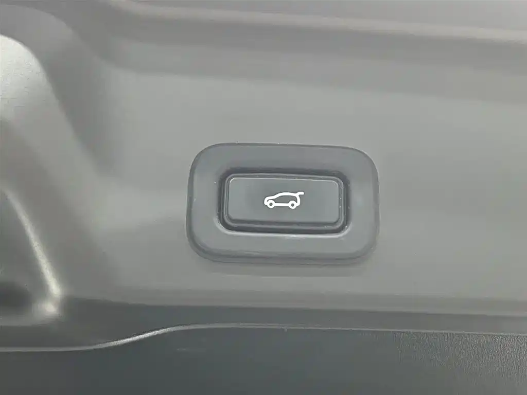 Land Rover Range Rover Evoque 2022 Range Rover Evoque L 249PS R-Dynamic Luxury Edition фото 18