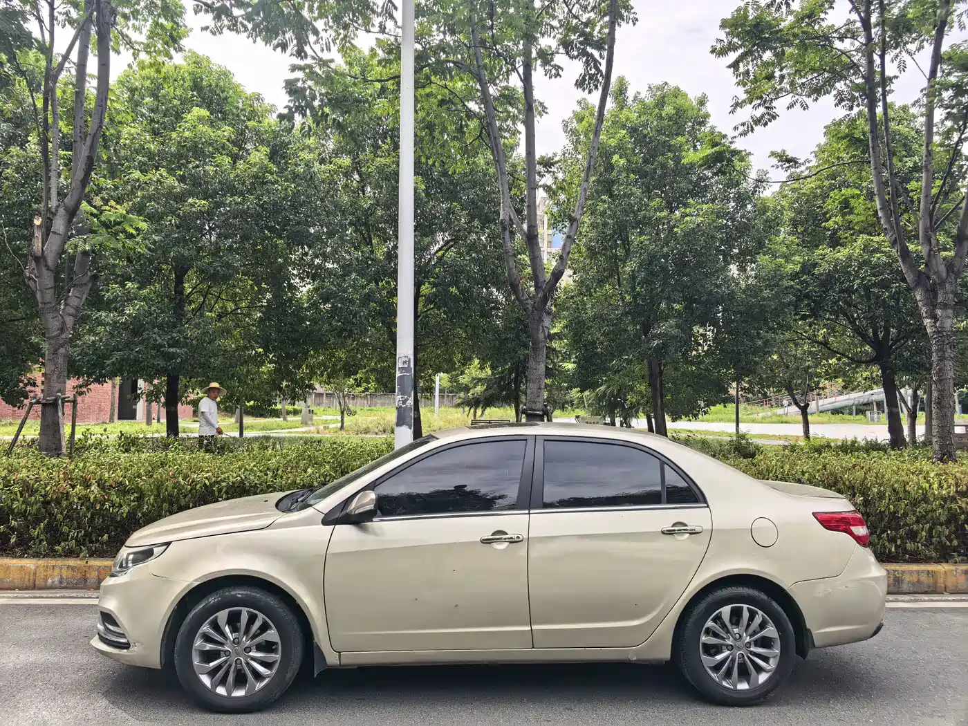 Фото 10 - Geely Vision