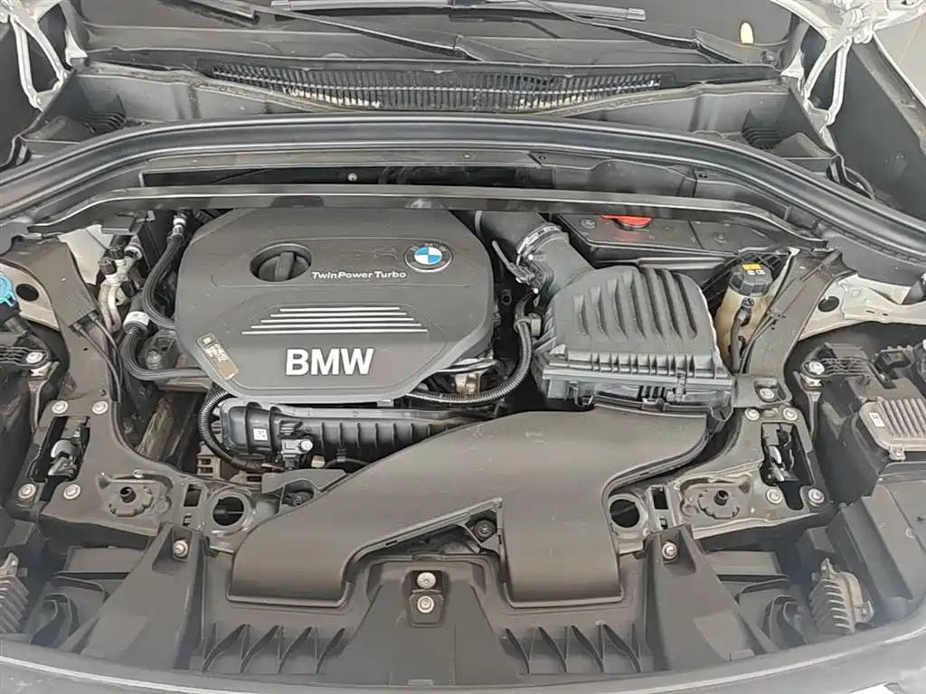 BMW X1 2018 sDrive18Li Premium Model фото 20