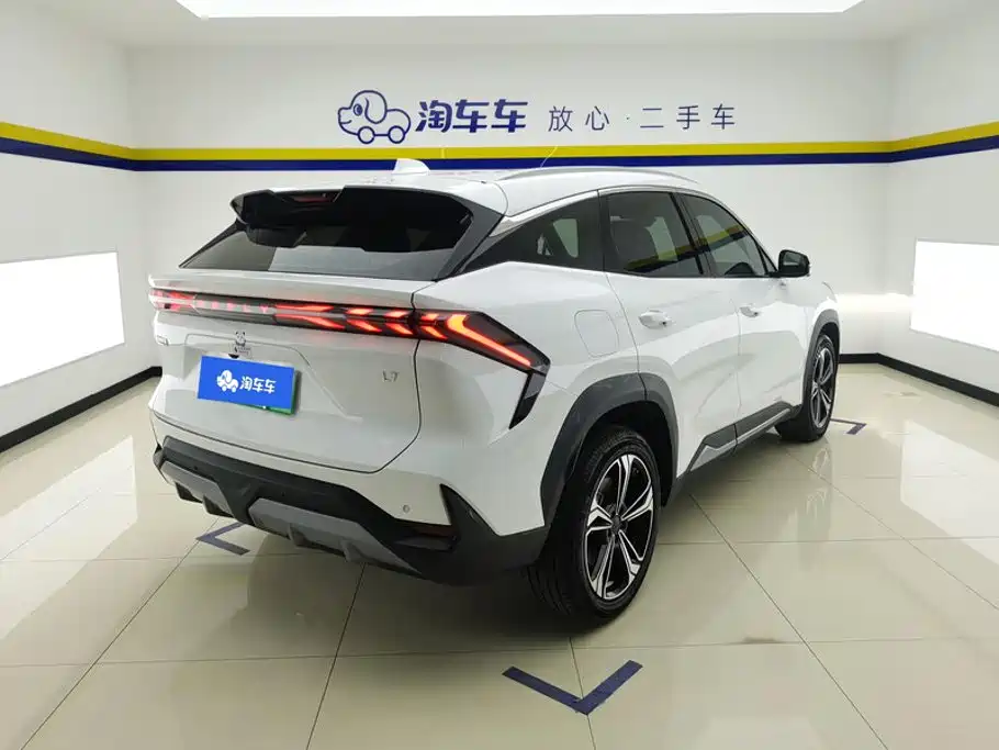 Geely Galaxy Galaxy L7 2025 2024 1.5T 115km PLUS Soaring Dragon Edition