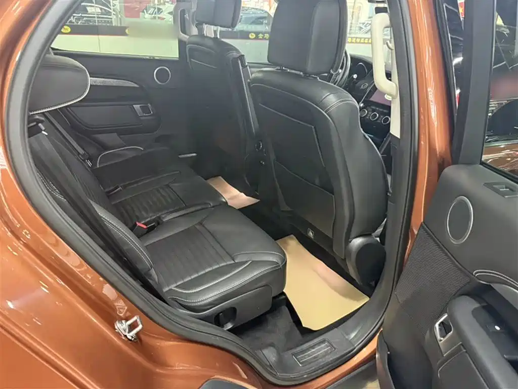 Land Rover Discovery 2017 3.0 SC V6 Launch Limited Edition фото 2