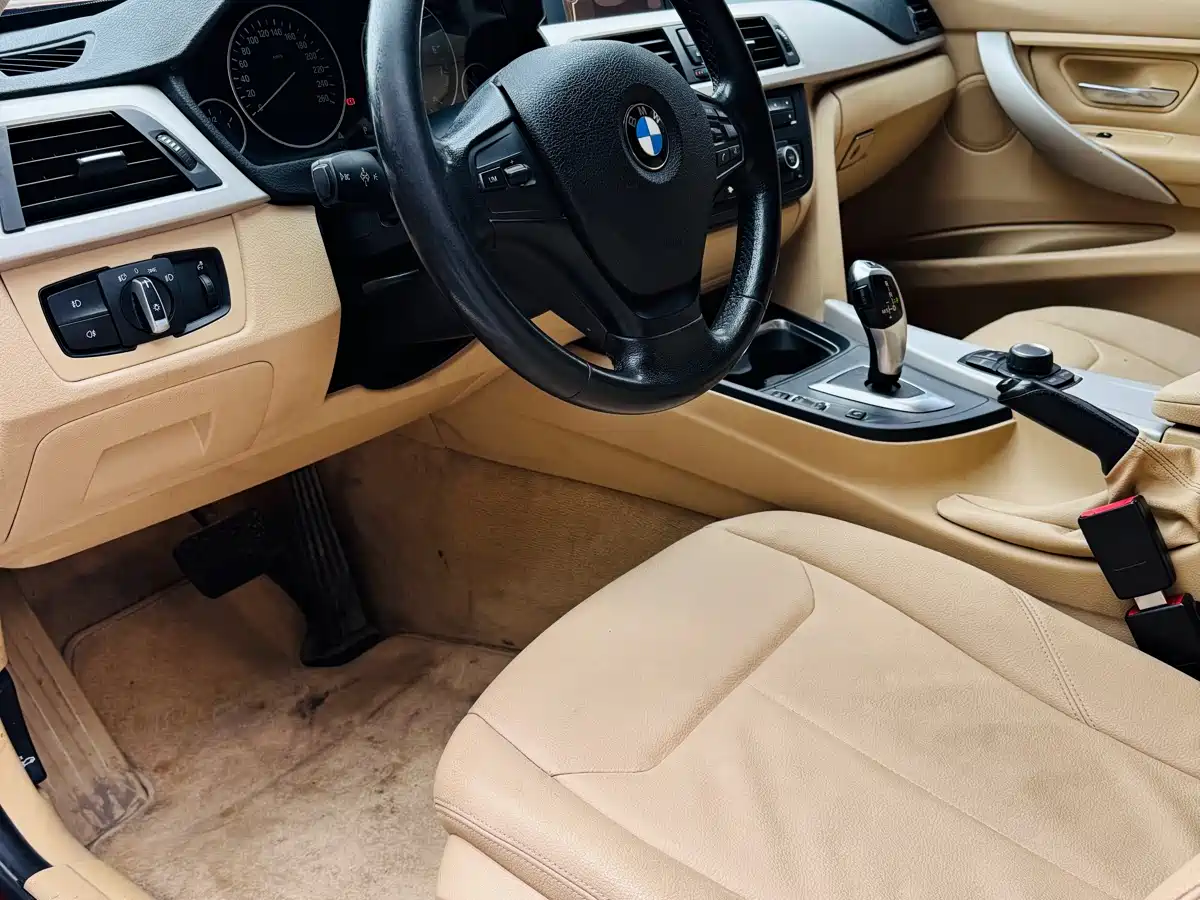 BMW 3 Series 2014 320Li Fashion фото 7