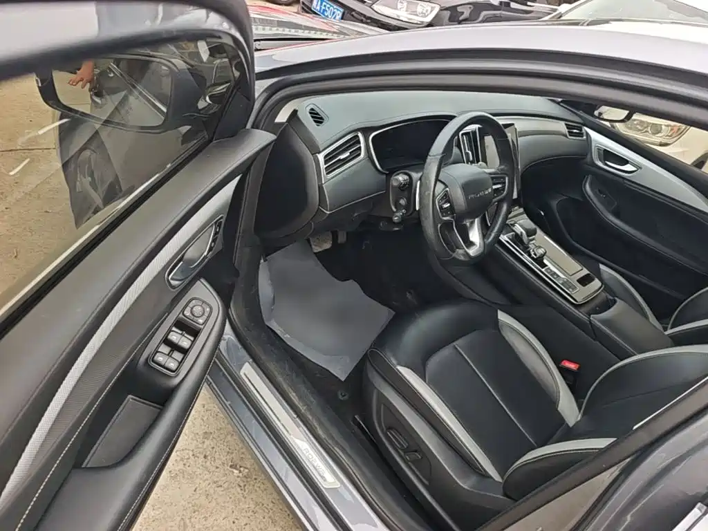 Фото 16 - Roewe i6 MAX