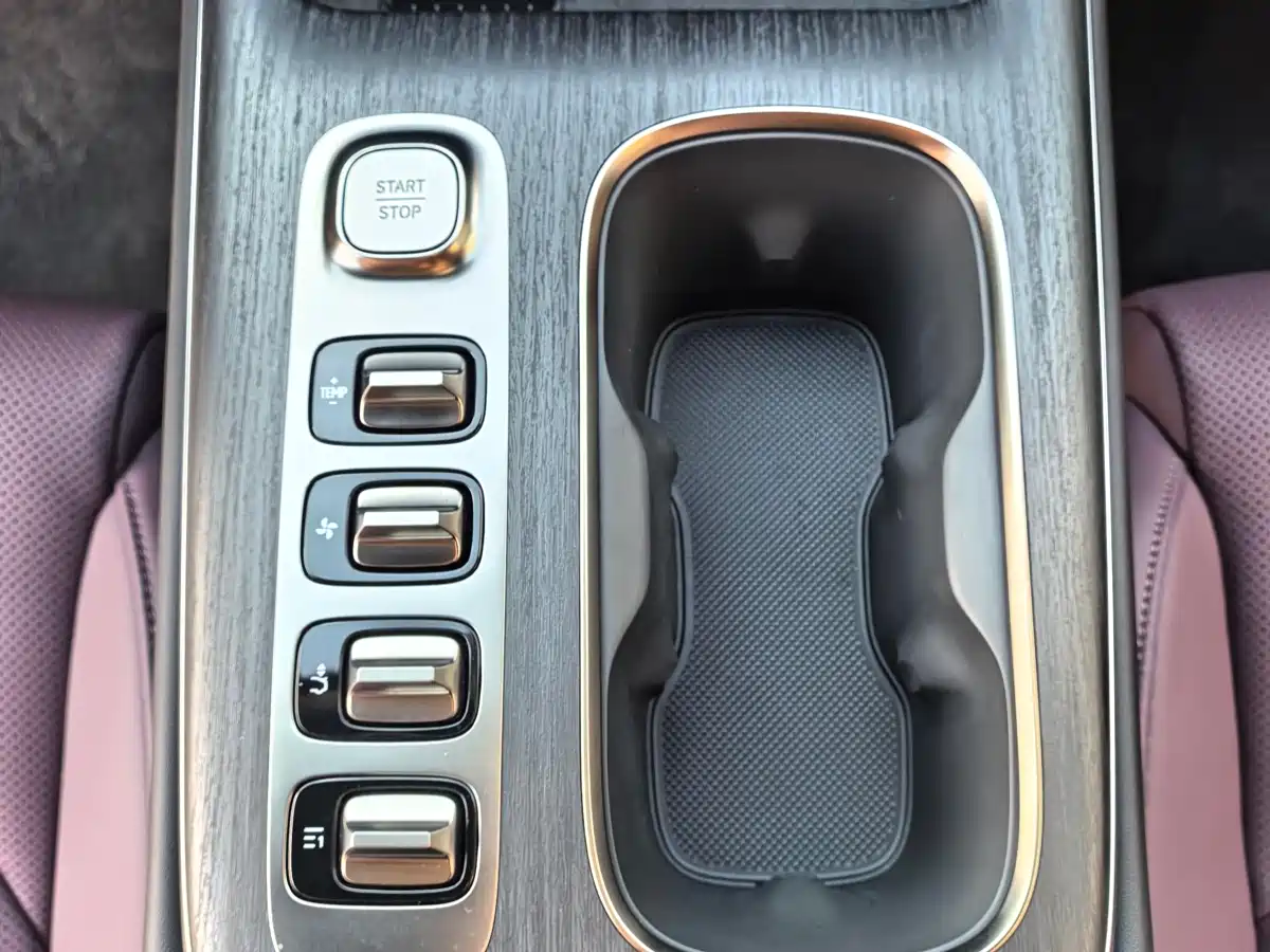 Xiaomi Auto Xiaomi SU7 2024 RWD Ultra Long Range Advanced Smart Driving Pro Edition фото 11