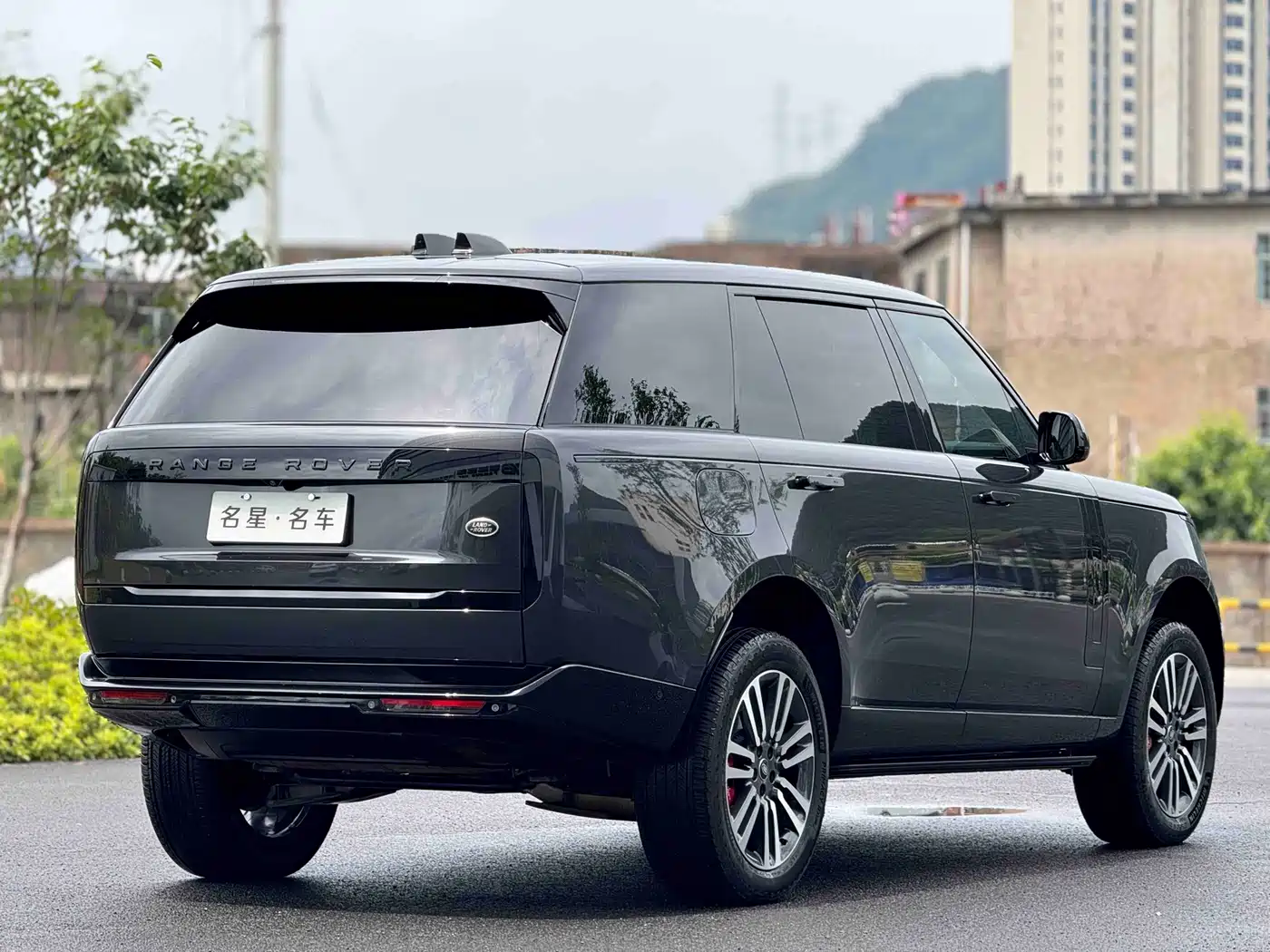 Land Rover Range Rover 2023 3.0 L6 400PS Genesis Extended Version фото 14