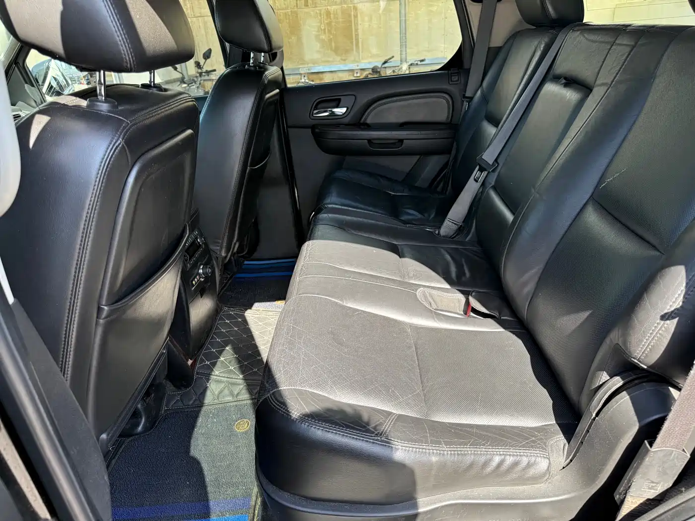 Cadillac Escalade 2010 6.0 Hybrid фото 13