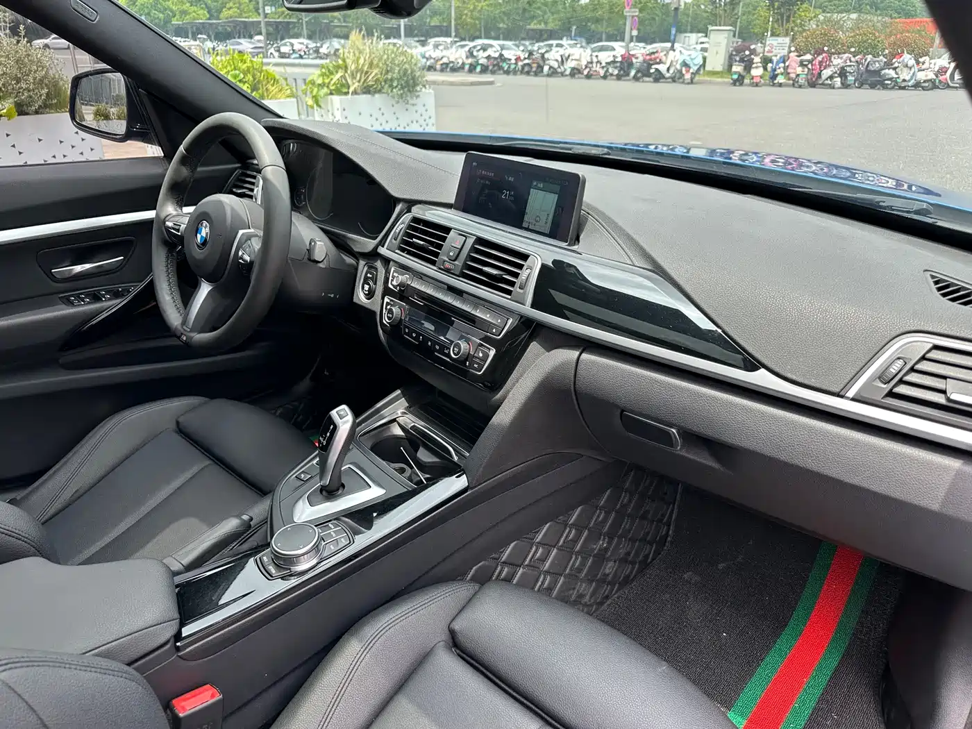 BMW 3 Series GT 2019 320i M Sport Package фото 18