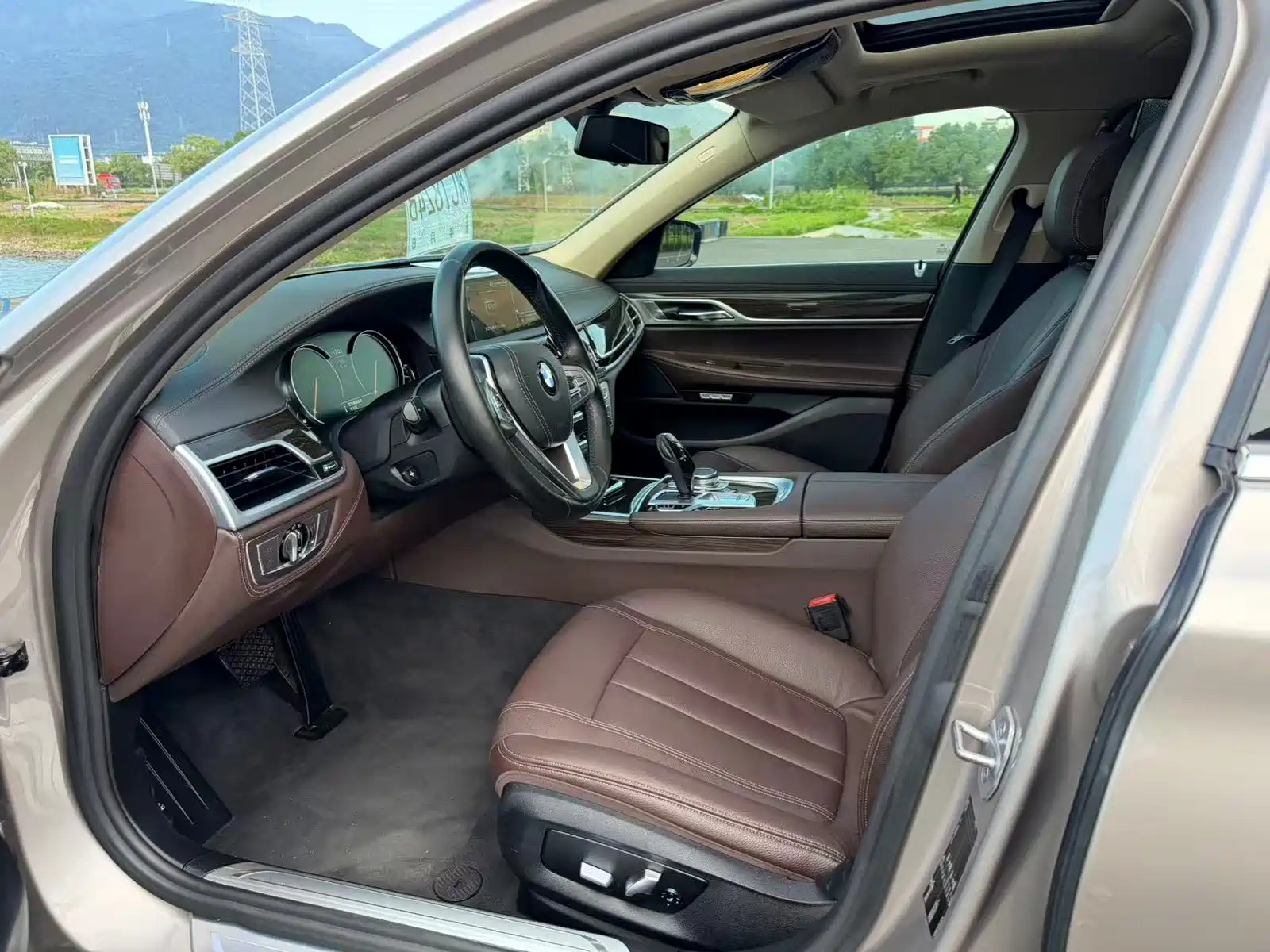 صورة 4 - BMW 7 Series