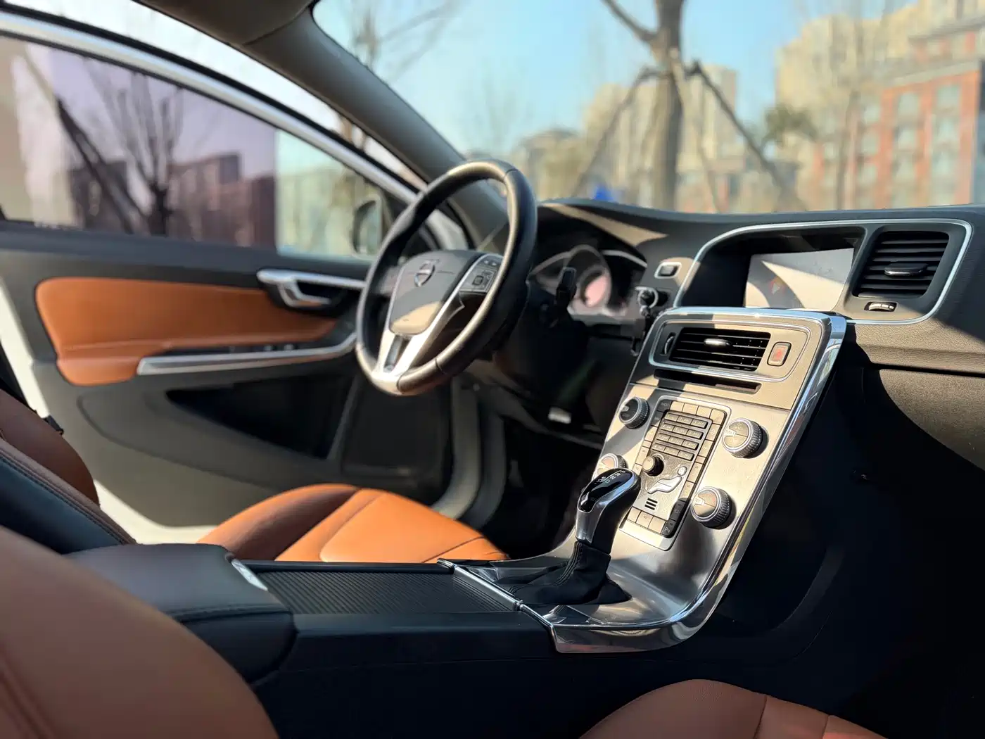 VOLVO S60