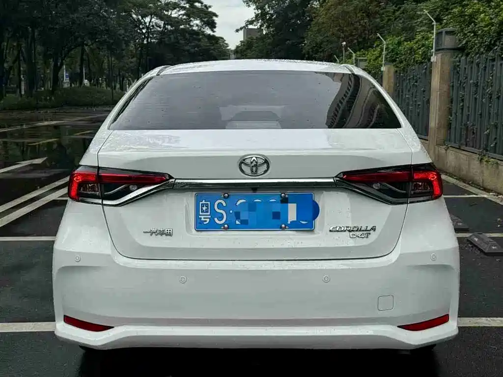Toyota Corolla 2019 1.2T S-CVT GL Pioneer Edition фото 5