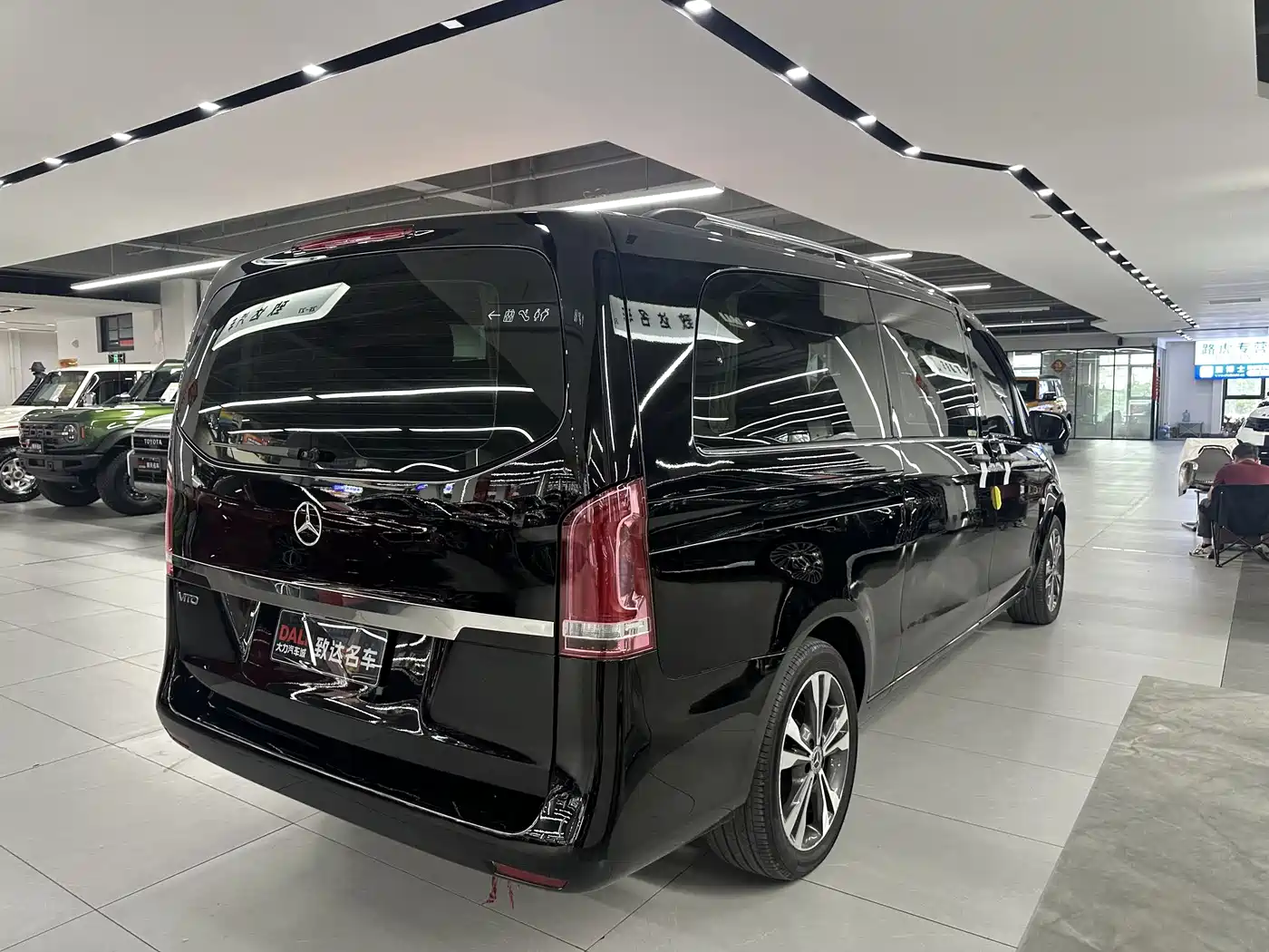 Mercedes-Benz Vito 2018 2.0T Business Edition China VI фото 8