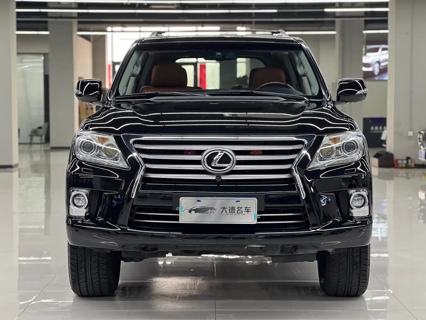Lexus LX 2013 570 фото 2