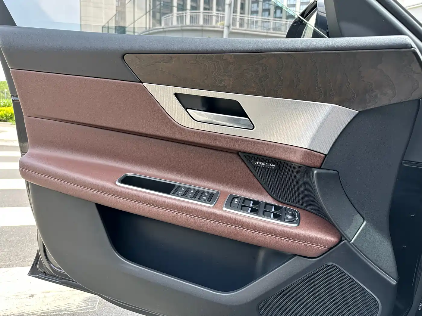 Jaguar XFL 2018 XFL 2.0T 250PS Luxury фото 11