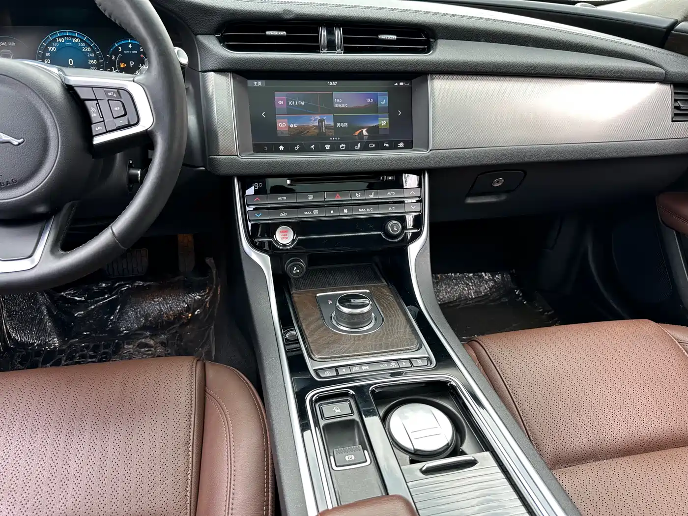 Jaguar XFL 2018 XFL 2.0T 250PS Luxury фото 29