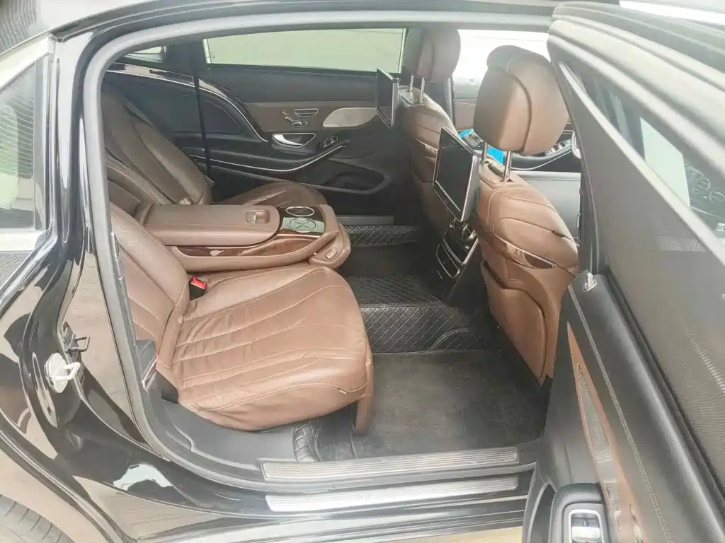 Photo 11 - Mercedes-Benz Maybach S-Class