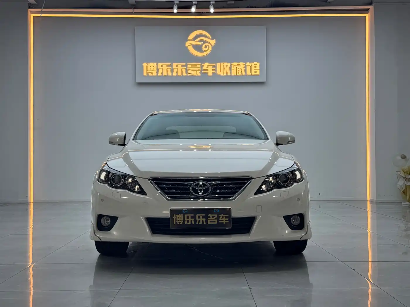 Toyota Reiz 2012 2.5V Grace Elite Styling Edition фото 10