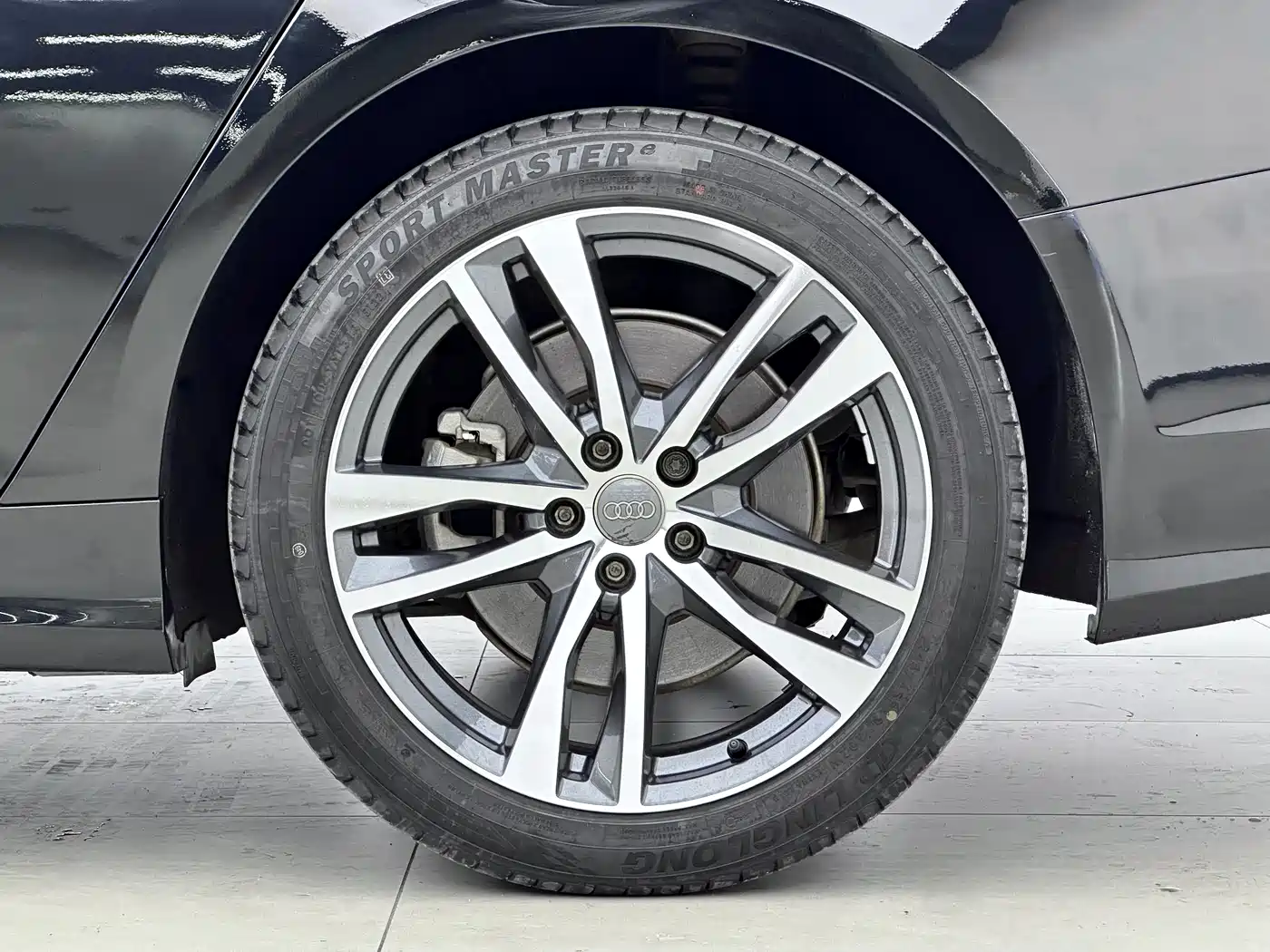 Audi A6L 2022 40 TFSI Luxury Dynamic фото 13