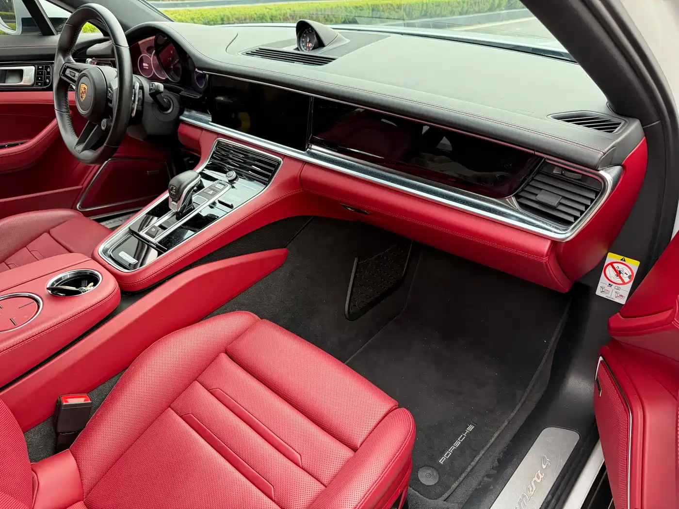 PORSCHE PANAMERA