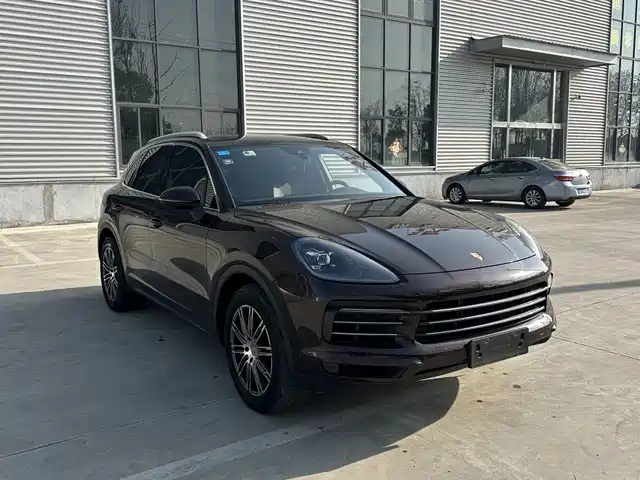 PORSCHE CAYENNE
