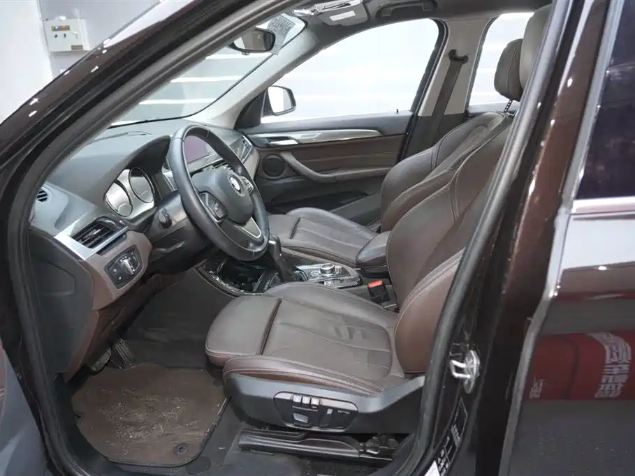BMW X1 2019 xDrive20Li Premium Model фото 15