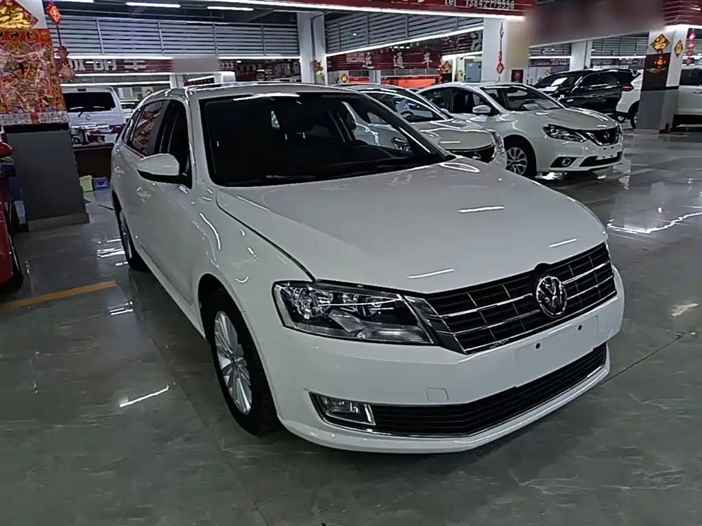 Volkswagen Lavida Tour 2013 1.6L Automatic Comfort фото 4
