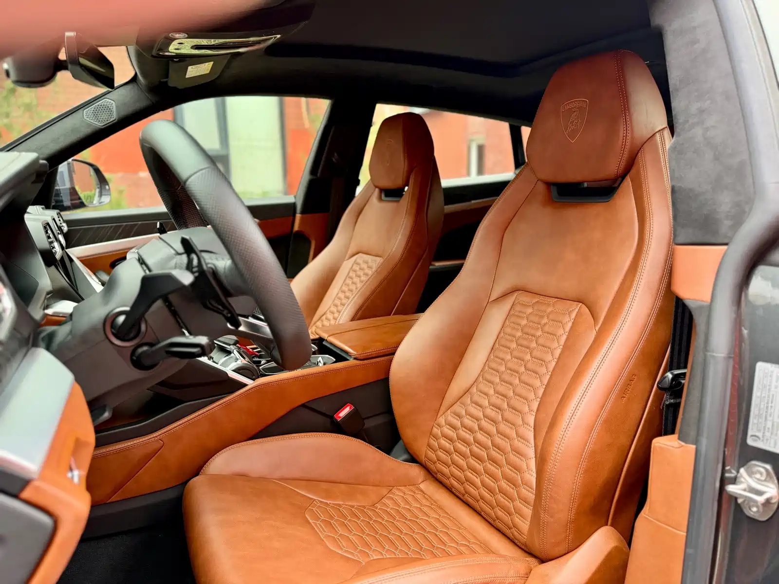 Фото 5 - Lamborghini Urus