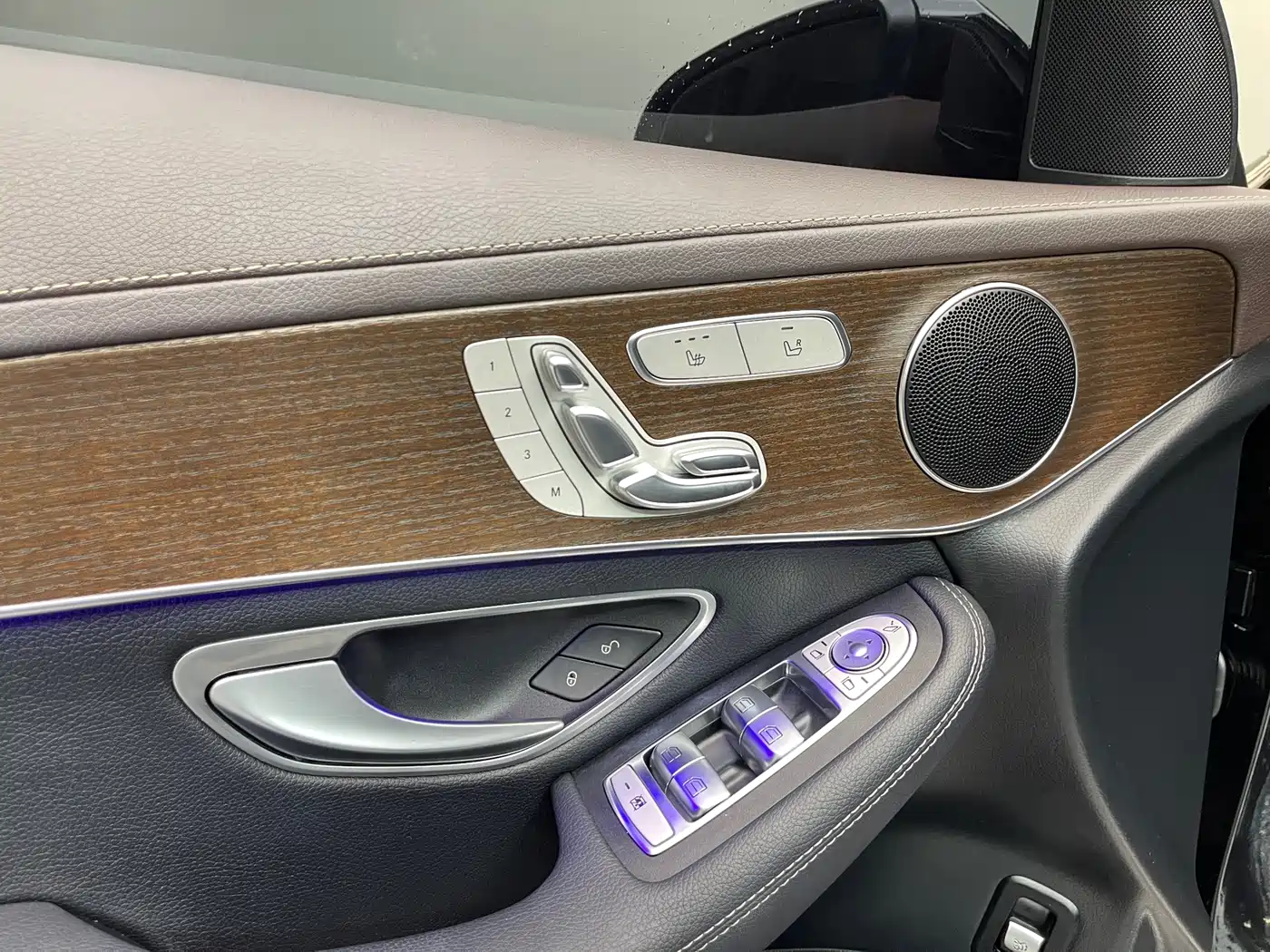 Mercedes-Benz GLC 2022 Facelift II GLC 260 L 4MATIC Luxury фото 19