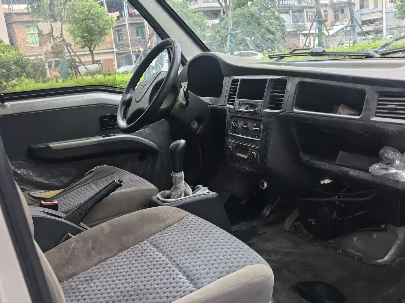 Wuling Motors Wuling Zhiguang 2017 2015 1.2L Utility LSI