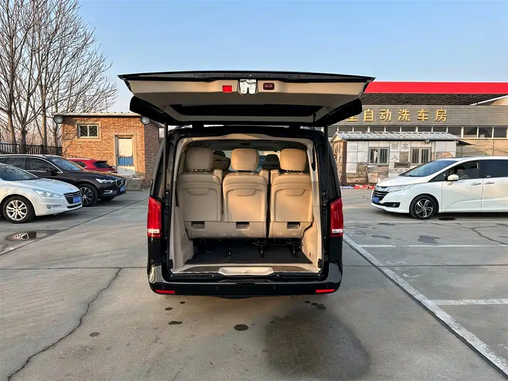 MERCEDES-BENZ V CLASS