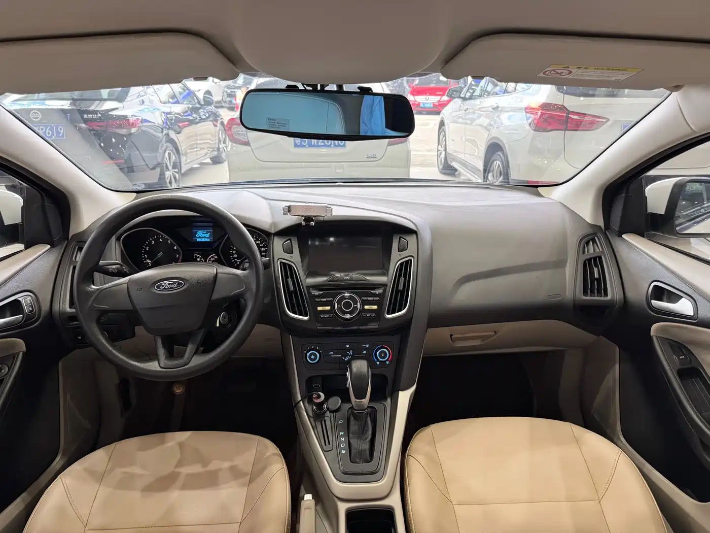 Фото 8 - Ford Focus