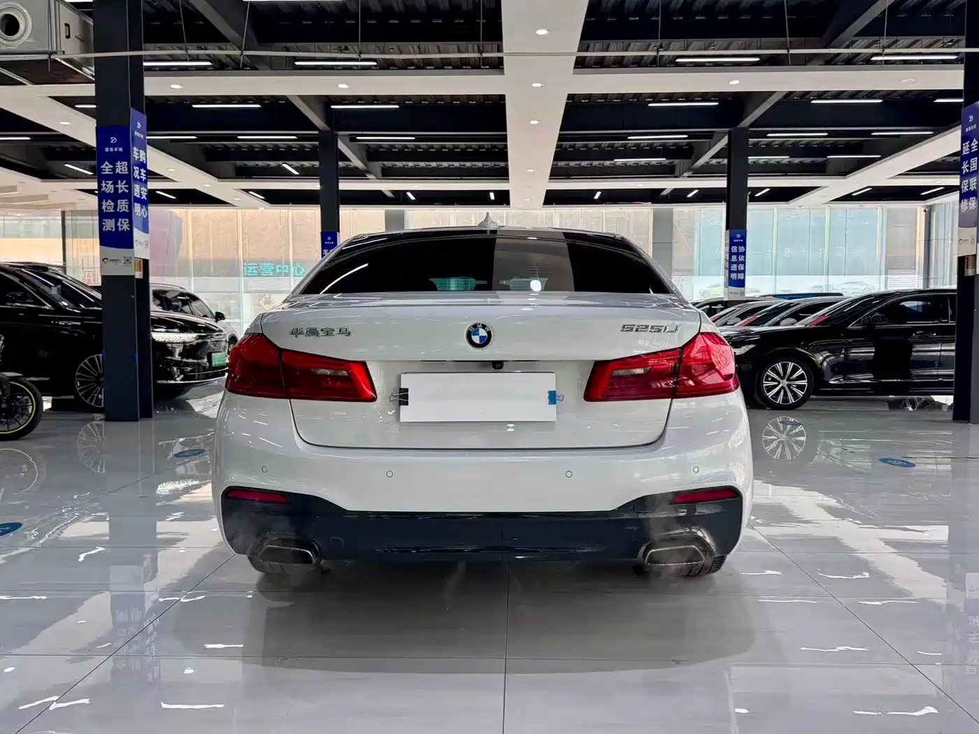 BMW 5 Series 2019 525Li M Sport Package фото 8