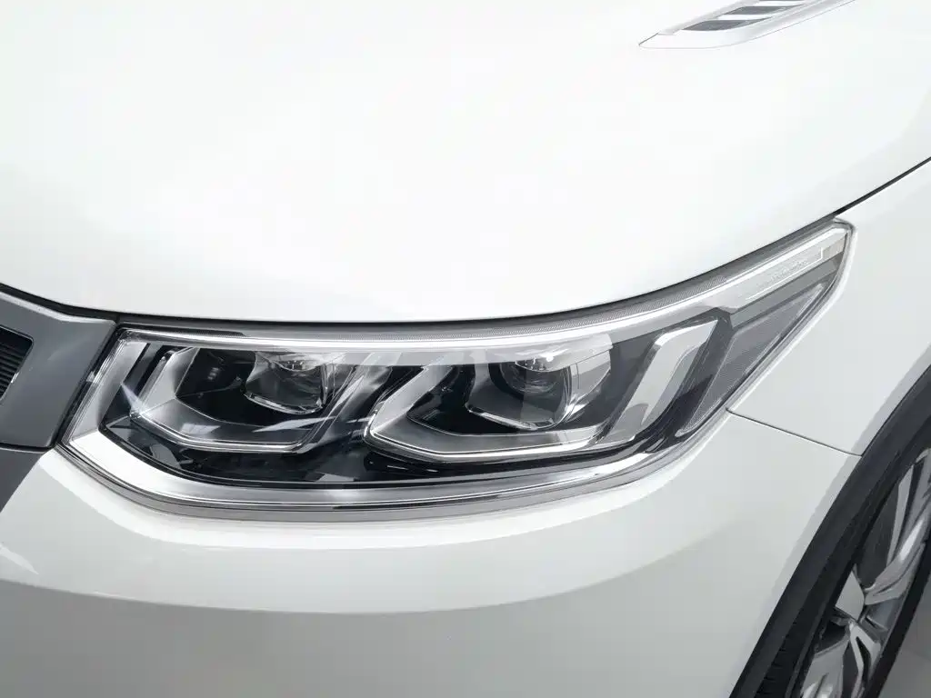 Фото 7 - Changan CS95