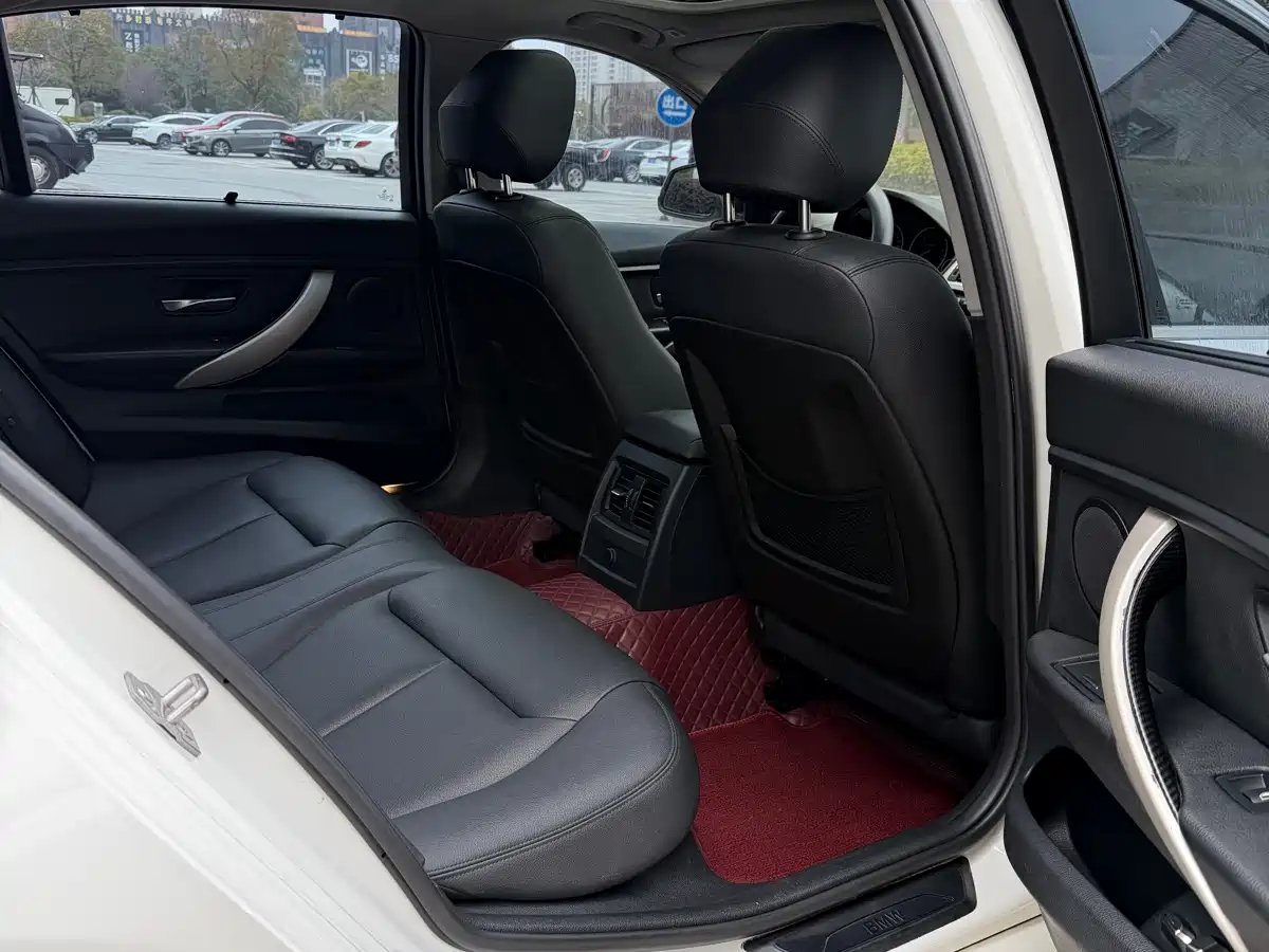 BMW 3 Series 2015 320Li Fashion фото 10