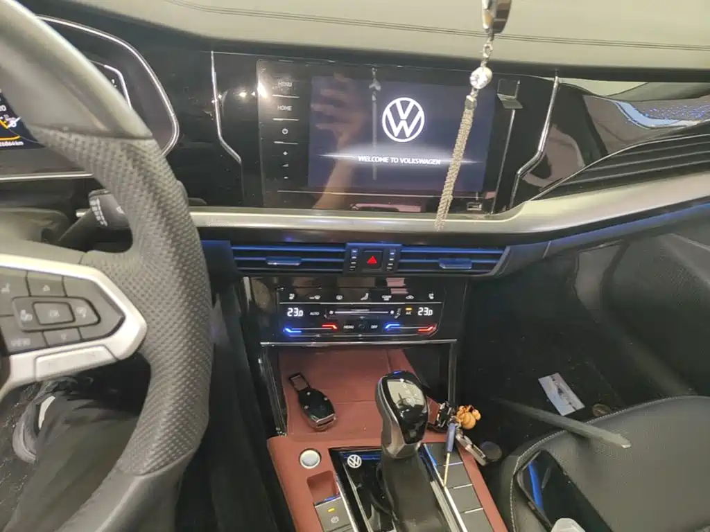 Volkswagen Passat 2025 2025 Outstanding 380TSI Starlight Dragon Soaring Edition