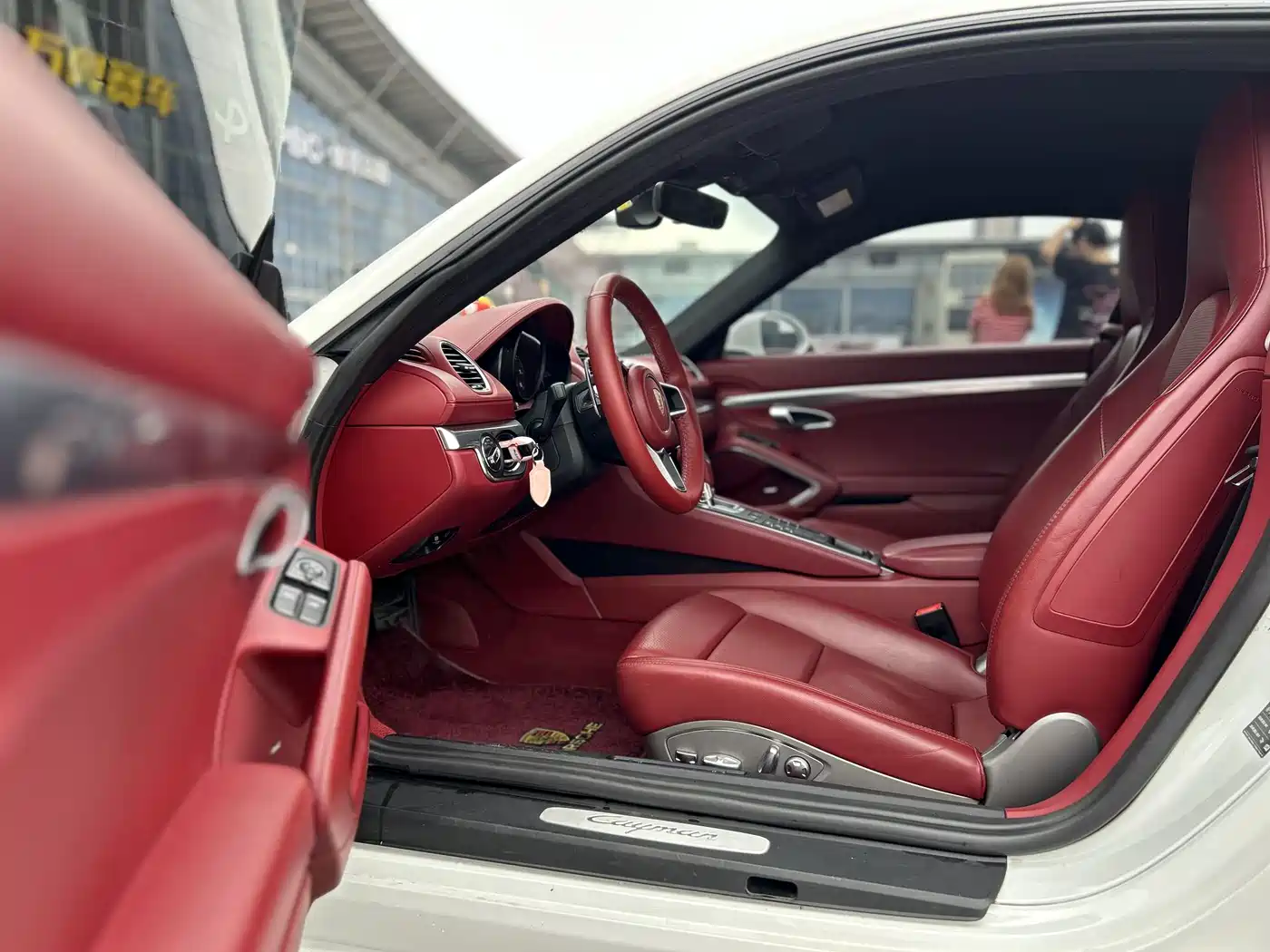 Porsche 718 2018 Cayman 2.0T фото 8