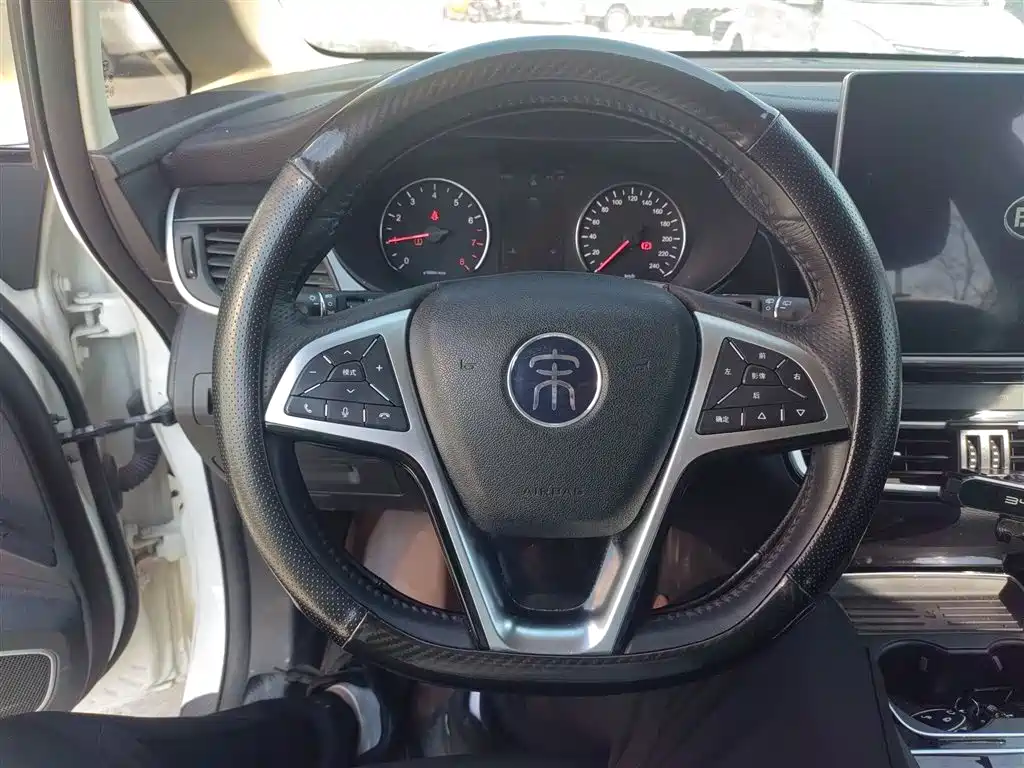 BYD Song MAX 2019 1.5T Auto Smart Connect Dynamic 7-seater China VI фото 8