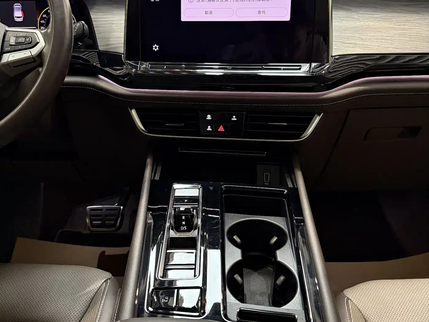 Volkswagen Viloran 2022 380TSI Premium Edition фото 6
